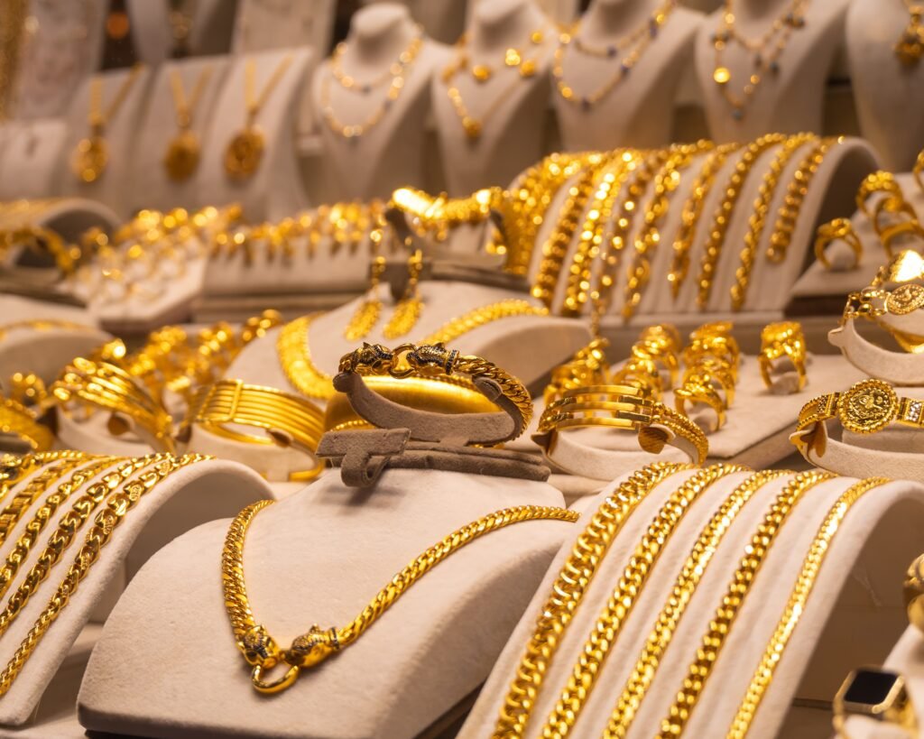 shutterstock_2414803713 – Copy